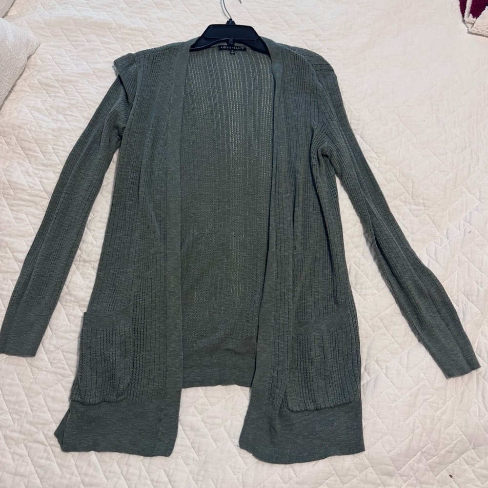 Elegant Green Cardigan Sweater